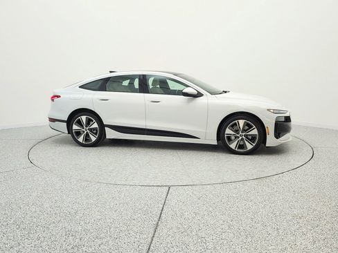 Used 2025 Audi A6 e-tron Premium Plus w/ Premium Plus RWD image 4