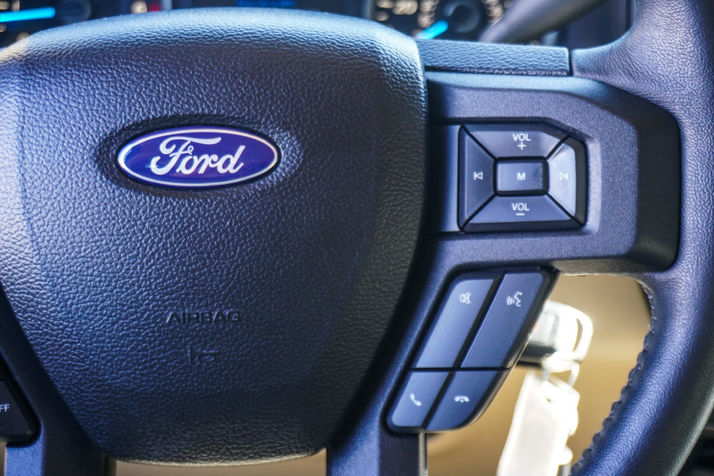 Used 2017 Ford F150 XLT w/ Equipment Group 301A Mid AWD/4WD image 16