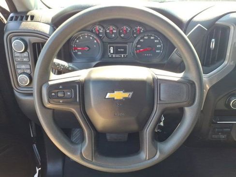 Used 2020 Chevrolet Silverado 1500 Custom w/ Custom Value Package AWD/4WD image 19