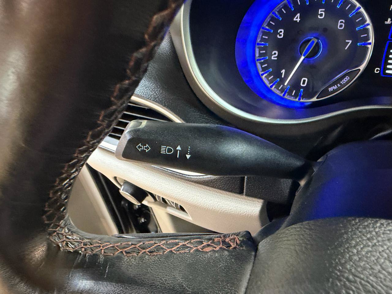 Used 2019 Chrysler Pacifica Touring-L FWD image 40