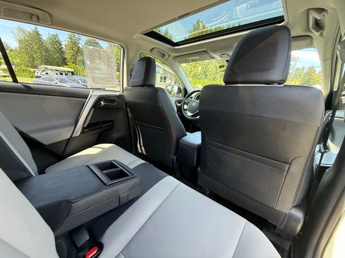 Used 2018 Toyota RAV4 Limited w/ Advanced Technology Package AWD/4WD image 17