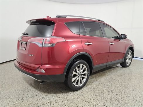 Used 2018 Toyota RAV4 Limited image 5