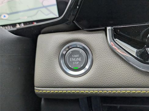 New 2026 Chevrolet Colorado ZR2 w/ Technology Package AWD/4WD image 23