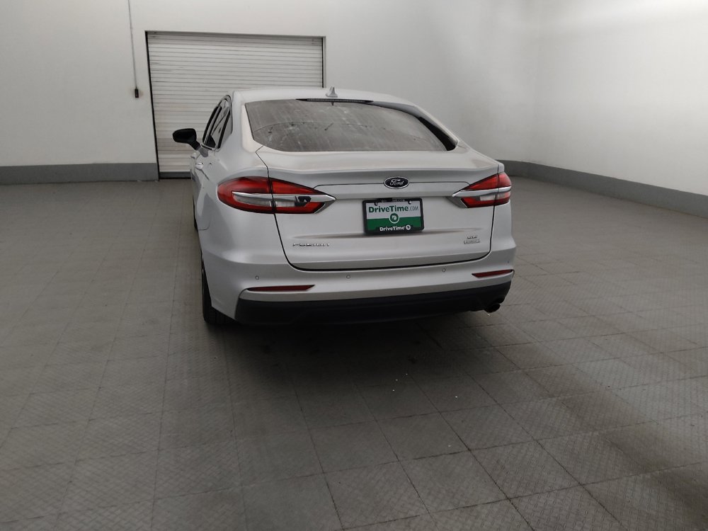Used 2019 Ford Fusion SE FWD image 6