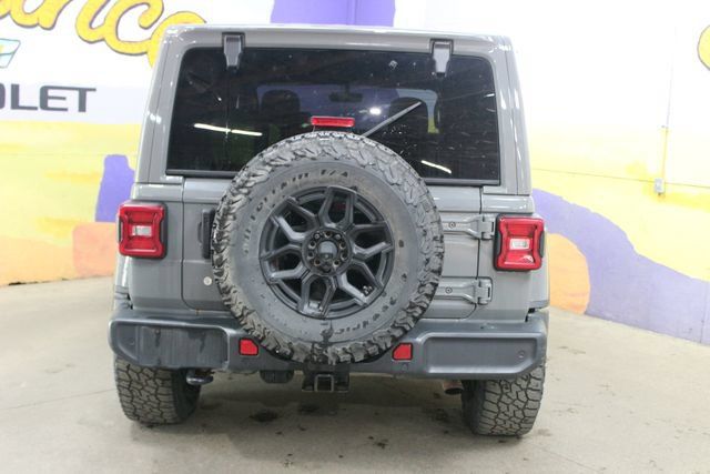 Used 2019 Jeep Wrangler Unlimited Sahara w/ Dual Top Group AWD/4WD image 7
