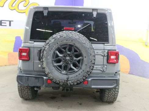 Used 2019 Jeep Wrangler Unlimited Sahara w/ Dual Top Group AWD/4WD image 7