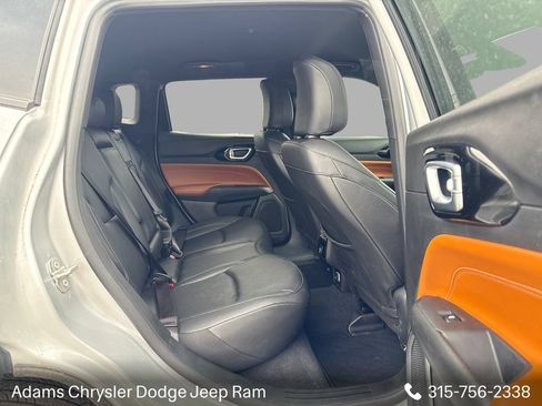 Used 2025 Jeep Compass Limited AWD/4WD image 11