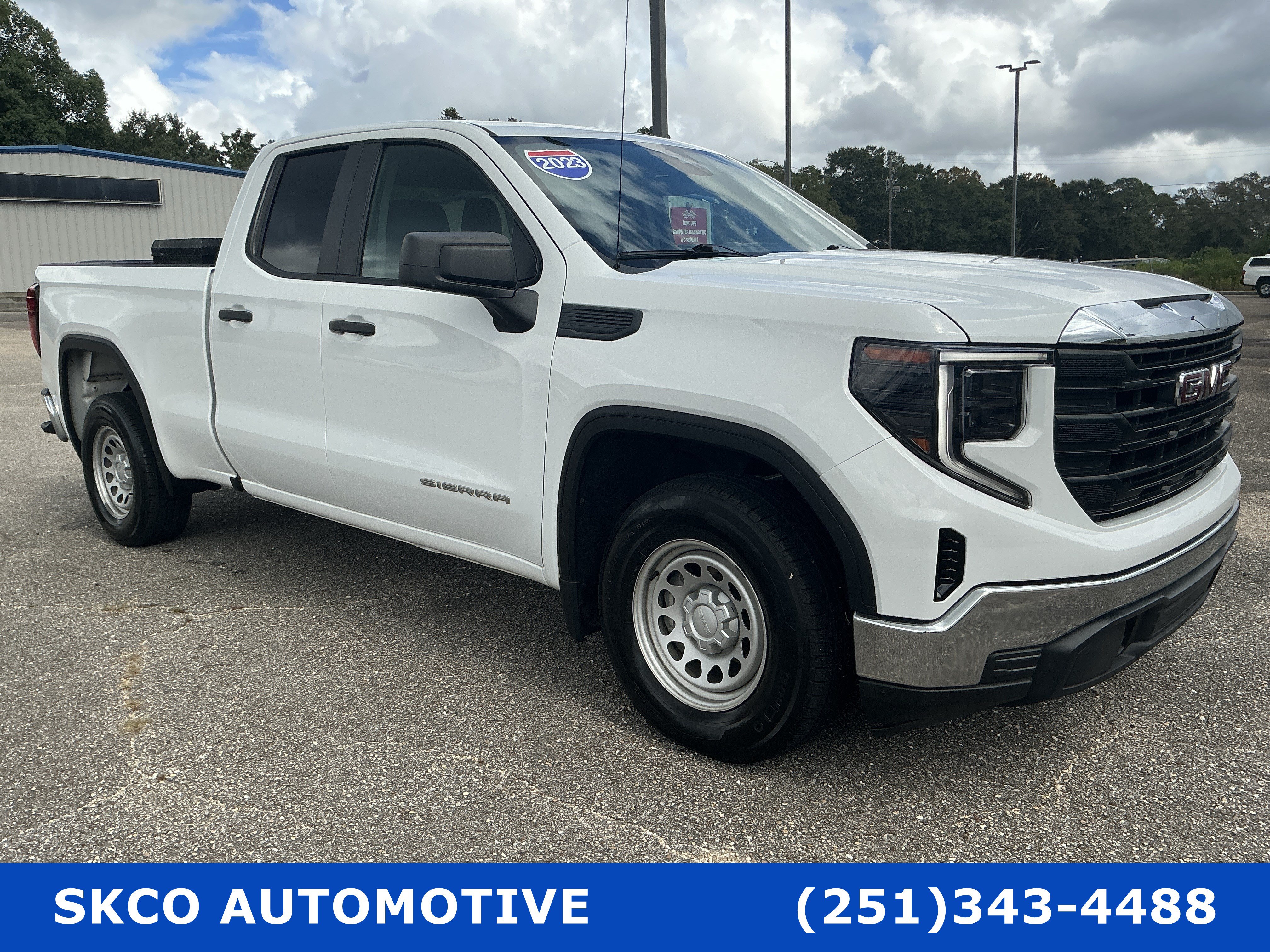 Used 2023 GMC Sierra 1500 Pro w/ Pro Value Package RWD image 7