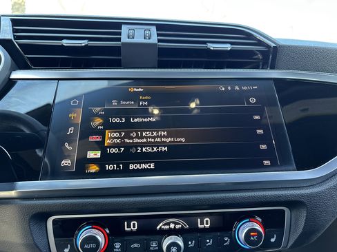 Used 2023 Audi Q3 2.0T Premium w/ Black Optic Sport Package image 23