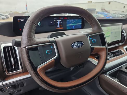 Used 2025 Ford Expedition King Ranch AWD/4WD image 18