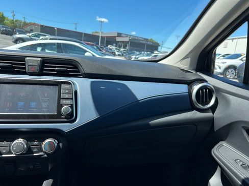 Used 2025 Nissan Versa SV FWD image 30