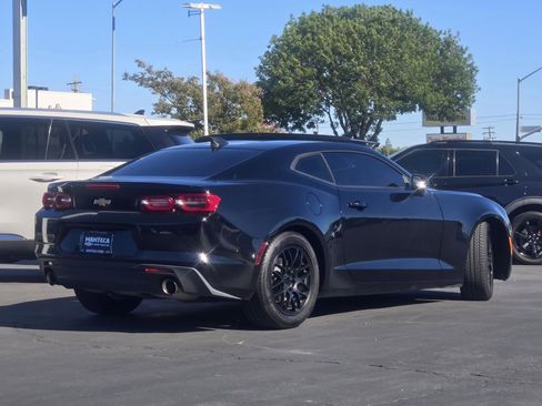 Used 2023 Chevrolet Camaro LT RWD image 3
