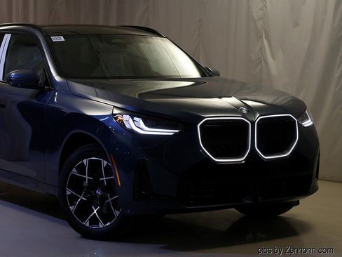 New 2026 BMW X3 xDrive30 w/ M Sport Package AWD/4WD image 2