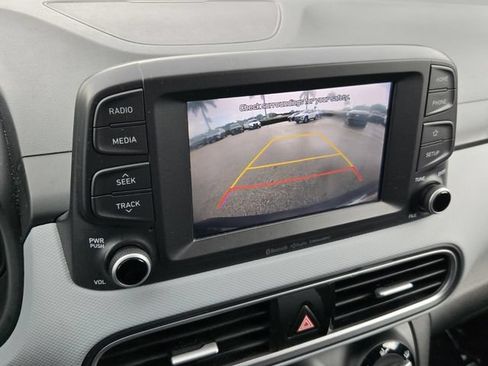 Used 2018 Hyundai Kona SEL FWD image 19
