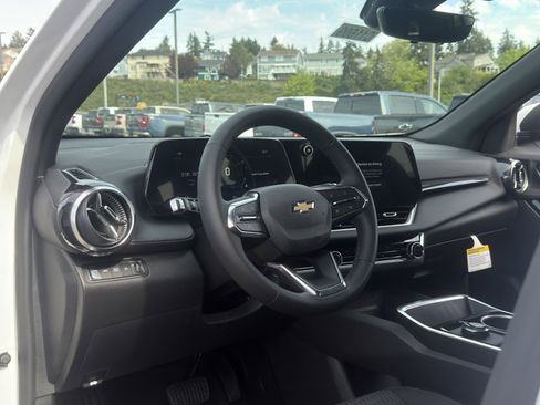 New 2026 Chevrolet Equinox LT AWD/4WD image 12