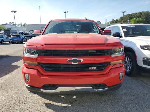 Used 2018 Chevrolet Silverado 1500 LT w/ All Star Edition image 2