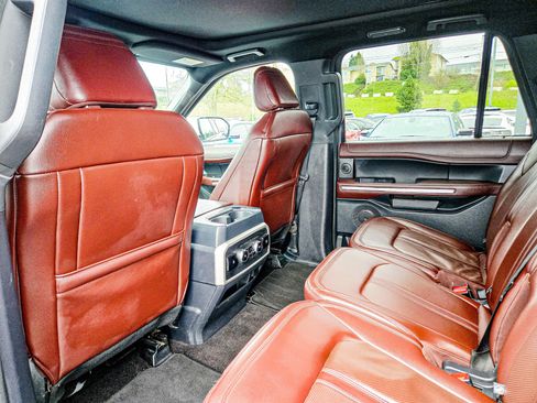 Used 2023 Ford Expedition Max Limited image 11