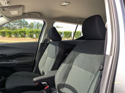 New 2025 Nissan Kicks Play S image 14