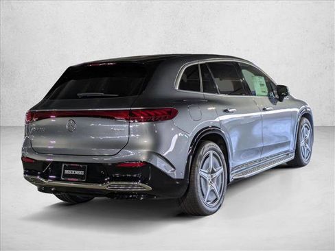New 2026 Mercedes-Benz EQS 550 4MATIC SUV image 2