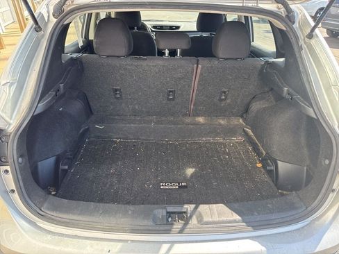 Used 2020 Nissan Rogue Sport S image 7