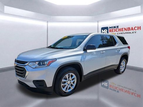 Used 2020 Chevrolet Traverse LS FWD image 9