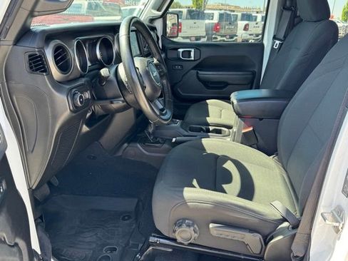 Used 2022 Jeep Wrangler Unlimited Sport AWD/4WD image 25