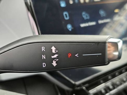 New 2027 Chevrolet Bolt LT w/ Comfort Package FWD image 34