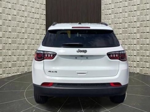 Certified 2025 Jeep Compass Latitude w/ Convenience Group AWD/4WD image 6
