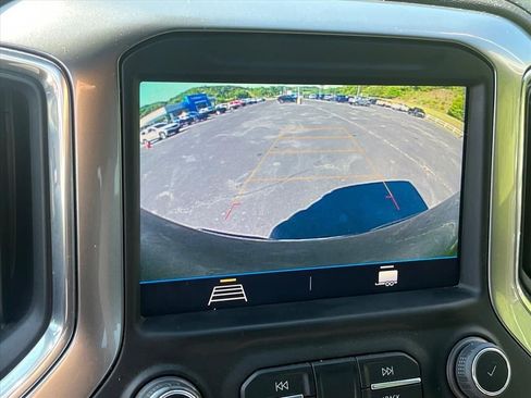 Used 2022 Chevrolet Silverado 1500 LT AWD/4WD image 13
