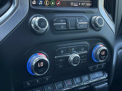 Used 2021 GMC Sierra 1500 SLT AWD/4WD image 17