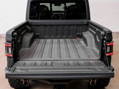Used 2025 Jeep Gladiator Rubicon w/ Safety Group AWD/4WD image 44