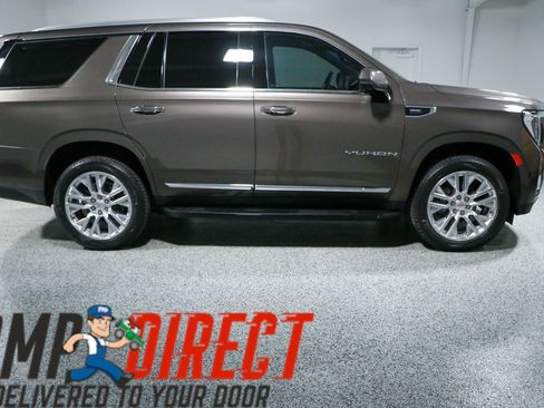 Used 2021 GMC Yukon SLT w/ SLT Luxury Plus Package RWD image 6