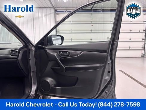 Used 2019 Nissan Rogue S AWD/4WD image 10