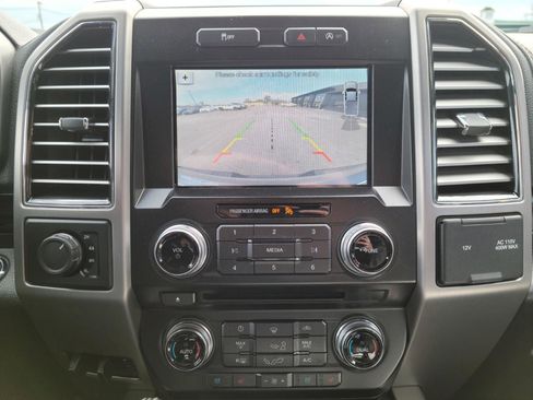 Used 2017 Ford F150 Platinum image 11