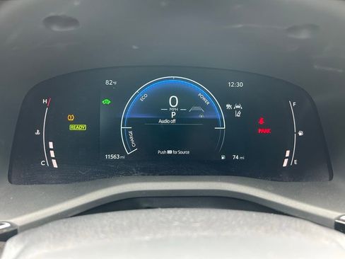 Used 2025 Toyota Camry SE image 23