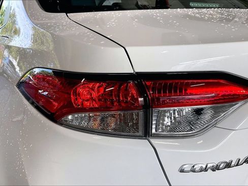 Used 2024 Toyota Corolla LE FWD image 17