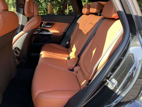 New 2027 Mercedes-Benz GLC 300 image 37
