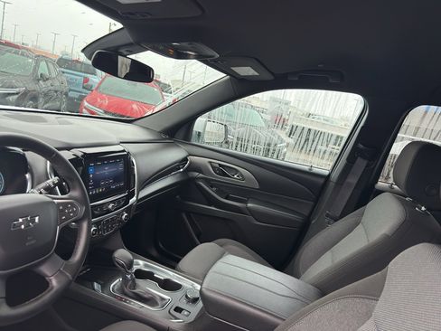 Used 2023 Chevrolet Traverse LT w/ Midnight/Sport Edition image 26