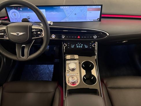 New 2026 Genesis GV70 2.5T AWD/4WD image 13