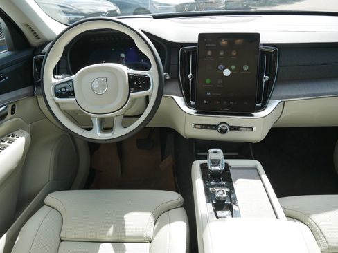 New 2026 Volvo XC90 T8 Ultra w/ Protection Package Premier AWD/4WD image 7