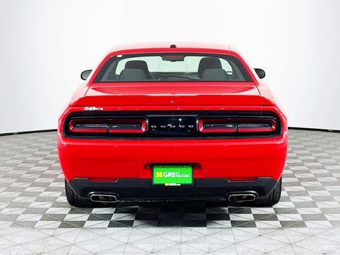 Used 2022 Dodge Challenger GT image 8