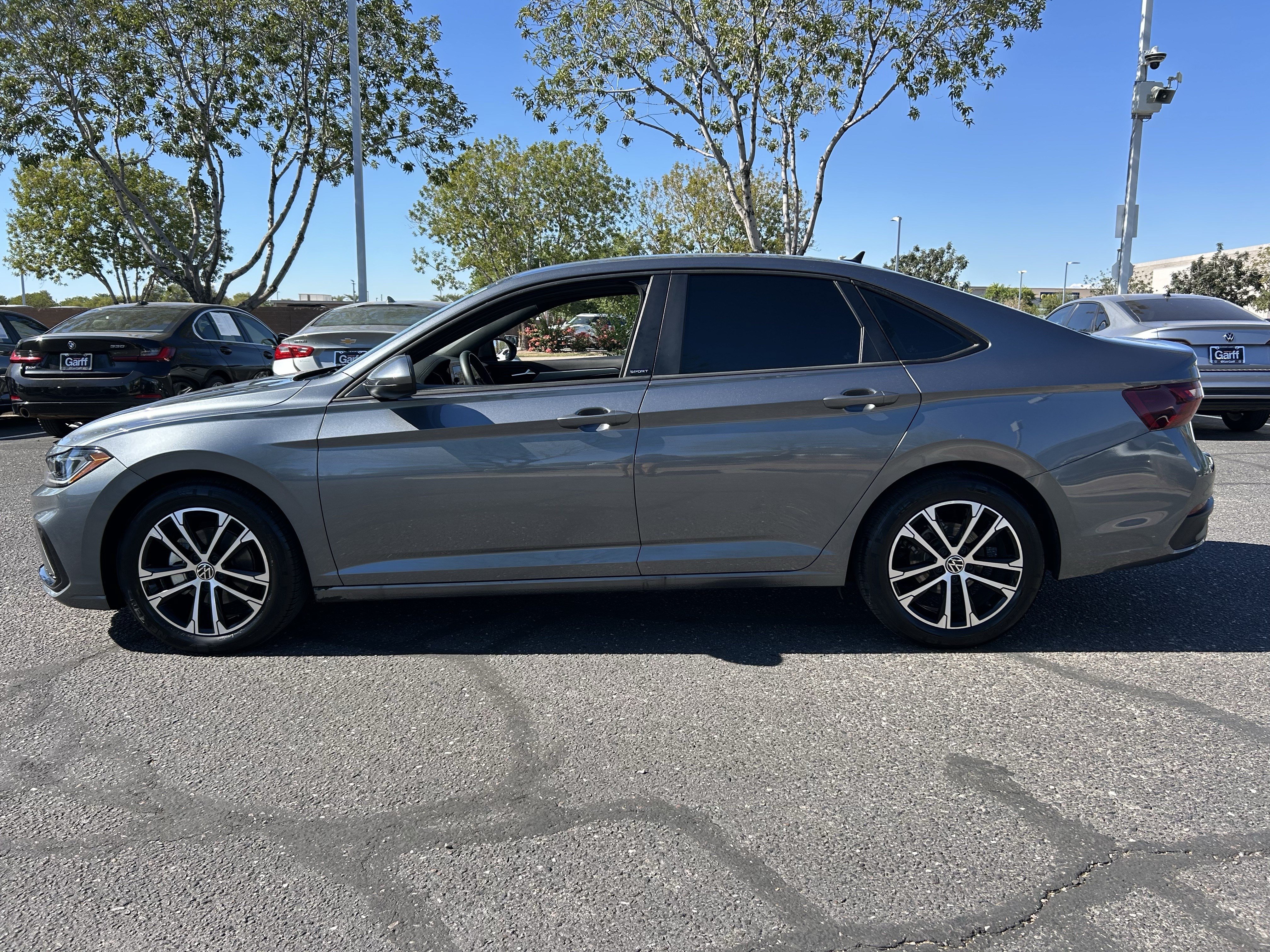 Used 2026 Volkswagen Jetta Sport FWD image 2