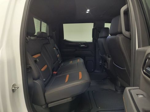 Used 2023 GMC Sierra 1500 AT4 w/ AT4 Premium Package AWD/4WD image 32