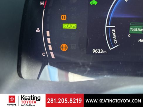 Used 2025 Toyota Camry LE w/ Convenience Package image 18