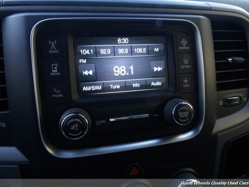 Used 2018 RAM 1500 Express w/ Express Value Package AWD/4WD image 16