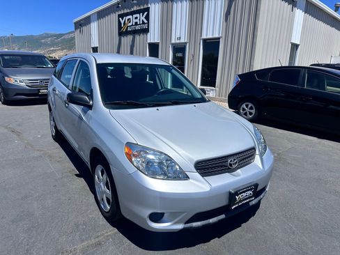 Used 2005 Toyota Matrix FWD image 1