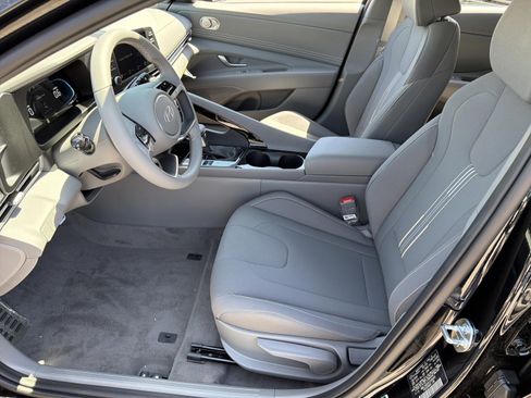 New 2026 Hyundai Elantra SEL Sport FWD image 12