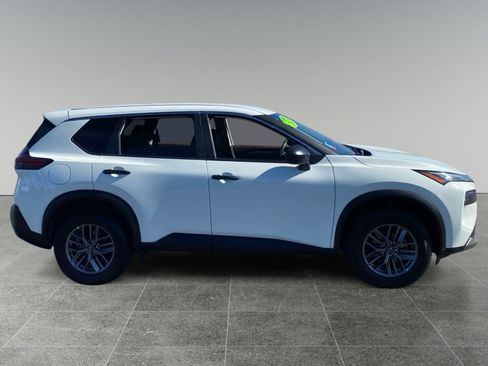 Used 2023 Nissan Rogue S AWD/4WD image 6