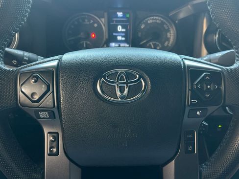 Used 2022 Toyota Tacoma TRD Off-Road w/ Technology Package AWD/4WD image 27