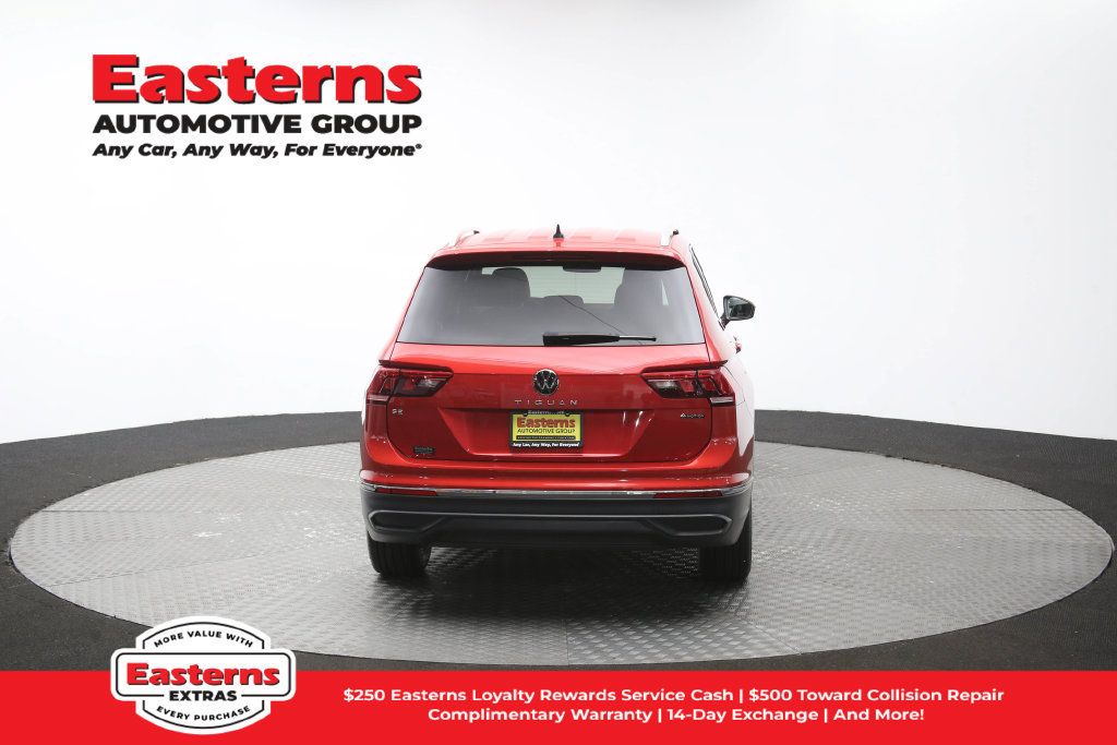 Used 2023 Volkswagen Tiguan SE AWD/4WD image 35